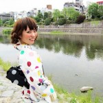 結婚式、ご披露宴、パーティー、カジュアルウエディング、入学式、卒業式など様々なフォーマルシーンにLojeオリジナルブランド着物は唯一京都にここだけです。ひと際美しく品格があり可愛さやレトロモダン、粋さを演出。素材は上質日本製シルク100％。