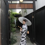 結婚式、ご披露宴、パーティー、カジュアルウエディング、入学式、卒業式など様々なフォーマルシーンにLojeオリジナルブランド着物は唯一京都にここだけです。ひと際美しく品格があり可愛さやレトロモダン、粋さを演出。素材は上質日本製シルク100％。