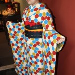 結婚式、ご披露宴、パーティー、カジュアルウエディング、入学式、卒業式など様々なフォーマルシーンにLojeオリジナルブランド着物は唯一京都にここだけです。ひと際美しく品格があり可愛さやレトロモダン、粋さを演出。素材は上質日本製シルク100％