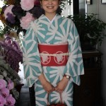 結婚式、ご披露宴、パーティー、カジュアルウエディング、入学式、卒業式など様々なフォーマルシーンにLojeオリジナルブランド着物は唯一京都にここだけです。ひと際美しく品格があり可愛さやレトロモダン、粋さを演出。素材は上質日本製シルク100％